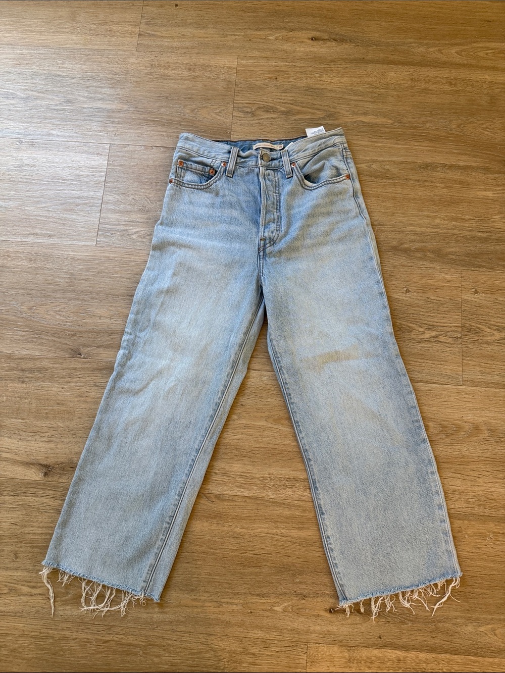 Levi’s Rib Cage Straight Ankle Light Wash  Jeans with Frayed Hem 27